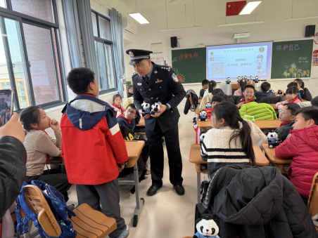 300bad67-b2df-40ed-88c6-c50c25280c3d